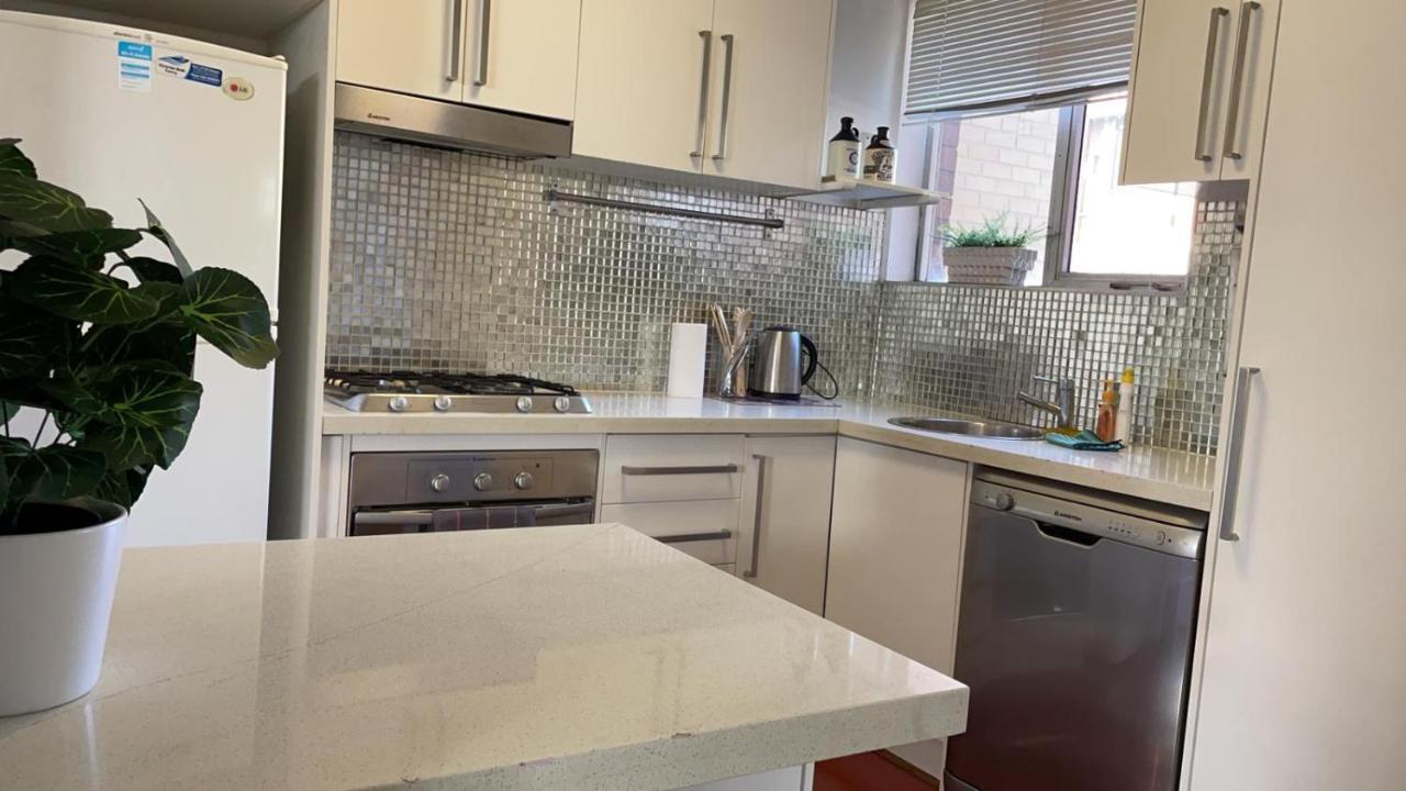 מלבורן St Kilda Beachfront 2 Bedroom Apartment מראה חיצוני תמונה